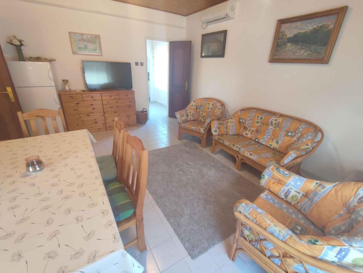 Holiday Home In Balatonboglar 45807 Экстерьер фото